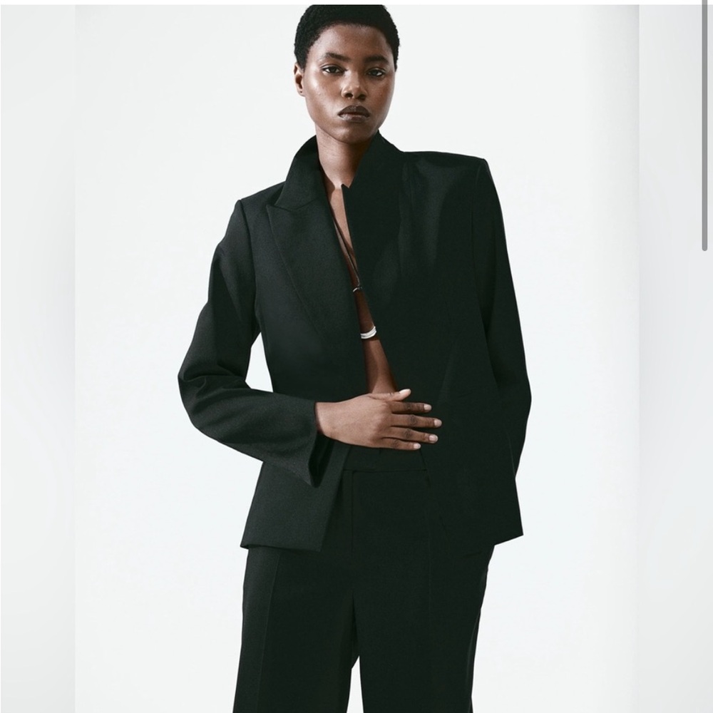 H&M Tailored fitted black blazer